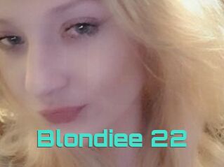Blondiee_22