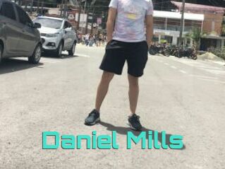 Daniel_Mills