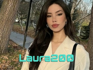 Laura200