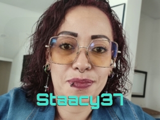 Staacy37